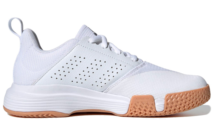 حذاء تنس الريشة adidas Essence Indoor Low Tops للجنسين باللون الأبيض FU8400