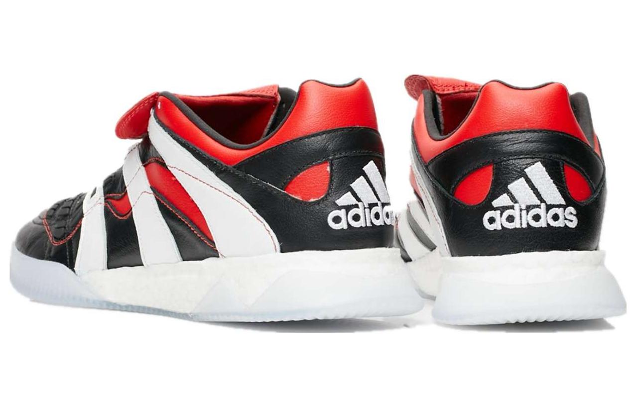 حذاء رياضي adidas Predator Accelerator باللون الأسود والأبيض والأحمر D96670