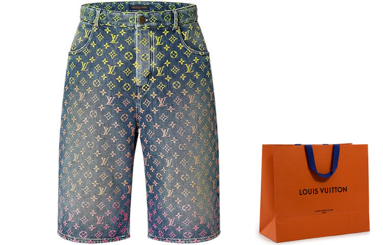 شورت جينز بنقشة قوس قزح من LOUIS VUITTON