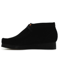 (WMNS) Clarks Wallabee Boots Suede 'Black' 26155521