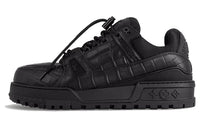 حذاء رياضي ماكسي من LOUIS VUITTON LV Trainer باللون الأسود