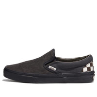 حذاء Vans x Vainl Archive Classic Slip-On باللون الأسود VN000BVZRUX1