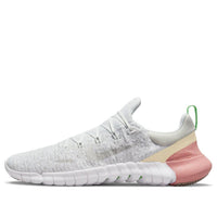 حذاء Nike Free Run 5.0 "أوف وايت بينك" CZ1884-100