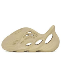 (TD) adidas Yeezy Foam Runner 'Desert Sand' HP5338