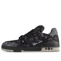 حذاء رياضي LOUIS VUITTON LV Trainer "أسود رمادي من قماش الدنيم بنقشة مونوغرام" 1AC4ZB