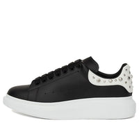 Alexander McQueen Oversized Sneaker 'Black Studd' 553776WHGP51070