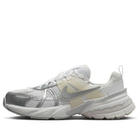 (WMNS) Nike V2K Run 'Metallic Silver' FD0736-104