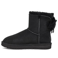 (WMNS) حذاء ثلجي صغير كلاسيكي من UGG بقوس ودبل أسود 1103652-BLK