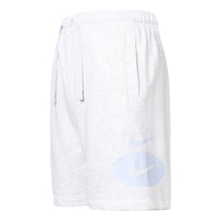 شورت رياضي كاجوال بشعار Nike Sportswear ورباط فضفاض باللون الأبيض DM5488-051