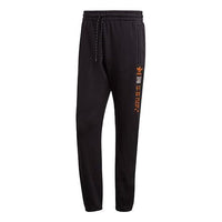بنطلون رياضي كاجوال بشعار Adidas Originals Adv Logo Sp مطبوع عليه شعار مجموعة الأقدام باللون الأسود GD5986