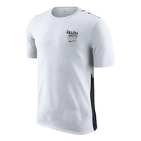 تي شيرت Nike NBA Brooklyn Nets مطبوع عليه أبجدية، برقبة دائرية وأكمام قصيرة، أبيض، CT9378-100