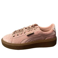 (WMNS) حذاء تزلج PUMA Suede Platform وردي اللون 366721-02