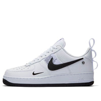 حذاء Nike Air Force 1 LV8 Utility باللون الأبيض CQ4611-100