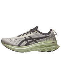 حذاء ASICS Novablast 2 "Birch Black" 1011B192-200
