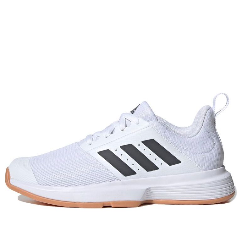 حذاء تنس الريشة adidas Essence Indoor Low Tops للجنسين باللون الأبيض FU8400