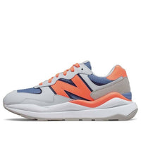 (WMNS) حذاء New Balance مقاس 57/40 "أبيض برتقالي أزرق نجمي" W5740SD