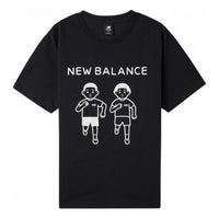 قميص New Balance x Noritake Crossover بنمط مضحك بأكمام قصيرة ونمط زوجين باللون الأسود AMT02375-BK