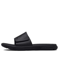 حذاء Mercenary Slide من Under Armour باللون الأسود والرمادي النفاث 3025851-001