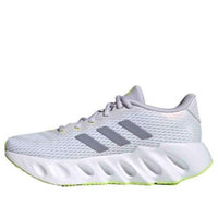 (WMNS) حذاء الجري adidas Switch Run "Cloud White Silver Violet" IF5734
