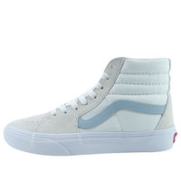 حذاء رياضي Vans SK8-Hi عالي الرقبة باللون الأبيض والأزرق VN0A32QG9LY