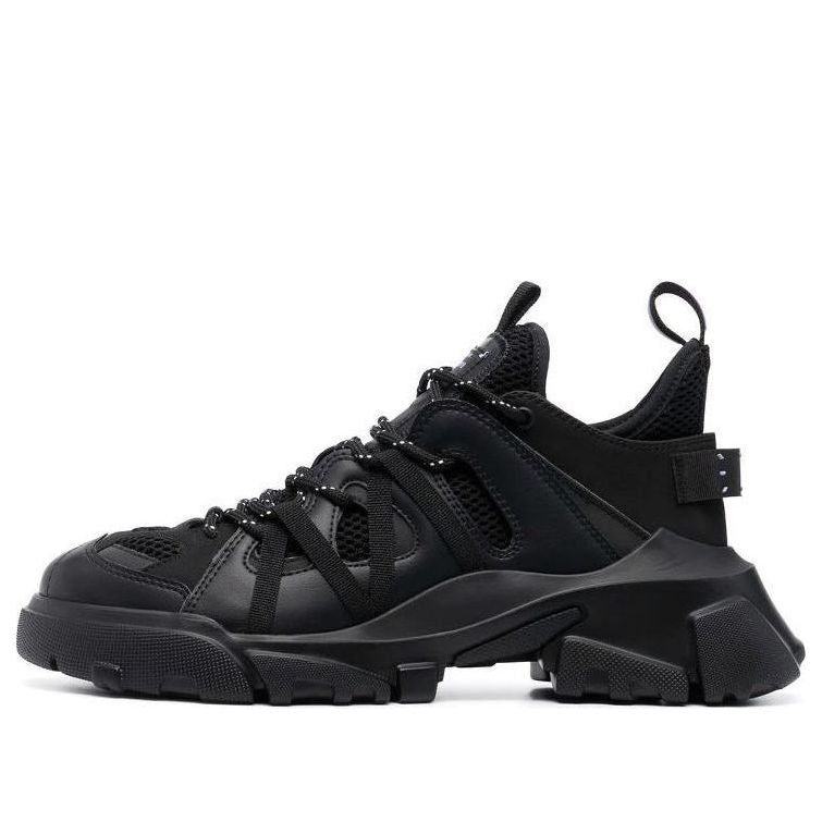 حذاء رياضي McQ Alexander McQueen Descender برباط "Core Black" 652434R28141000