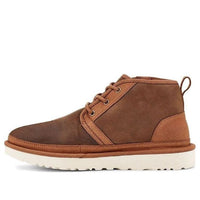 حذاء UGG Neumel عالي الرقبة بسحاب مبطن بالصوف باللون البني 1103883-CHE