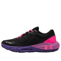(WMNS) حذاء HOVR Phantom من Under Armour باللون الأسود والوردي 3028447-002