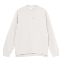 تي شيرت رجالي من Nike بأكمام طويلة ورقبة دائرية فضفاضة ونمط شعار Nike، لون بيج خريفي، DD7029-072