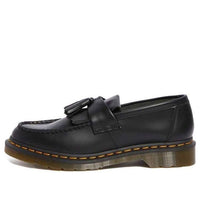 حذاء لوفر "أدريان" من الجلد الأصفر بخياطة شراشيب "أسود ناعم" من Dr. Martens رقم 22209001