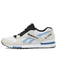 حذاء رياضي مقاوم للتآكل من Eightyone x Reebok GL 6000 Retro للجنسين، أبيض وأزرق، GW8719