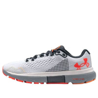 حذاء HOVR Infinite 4 من Under Armour باللون الأبيض البرتقالي 3024897-105