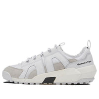 حذاء Onitsuka Tiger Performove باللون الأبيض والبيج 1183B897-103