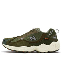 حذاء New Balance Aape x New Balance 703 Series باللون الأخضر الداكن ML703KHX