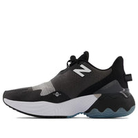 (WMNS) حذاء New Balance FuelCell Rebel TR 'Black White' WRBLTLK1