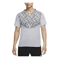 تيشيرت Nike Dri-FIT ADV Run Division Techknit Reflected Design بأكمام قصيرة للجري، رمادي DQ4779-014