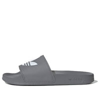 شبشب أديداس Adilette Lite بشعار Trefoil - رمادي FU7592