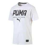 تي شيرت أبيض بأكمام قصيرة وياقة مستديرة وطباعة على طراز PUMA رقم 593029-02