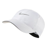 (WMNS) قبعة الجري Nike Dri-FIT Aerobill Featherlight باللون الأبيض والرمادي AR2028-100