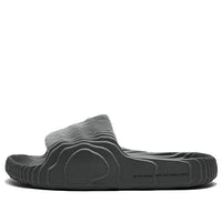 حذاء adidas Adilette 22 Slides باللون الرمادي HP6522