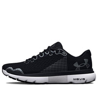 (WMNS) حذاء HOVR Infinite 4 من Under Armour باللون الأسود والأبيض 3024905-001