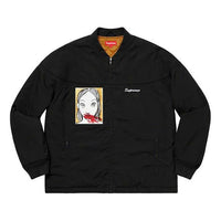 جاكيت Supreme FW19 Week 3 Mug Shot Crew مطبوع عليه صورة خلفية للجنسين باللون الأسود SUP-FW19-386