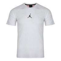 حذاء كرة سلة رياضي من Air Jordan قابل للتنفس وسريع الجفاف بأكمام قصيرة باللون الأبيض 889714-102