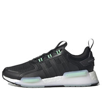 حذاء adidas NMD_V3 باللون الأسود الأساسي GX2084