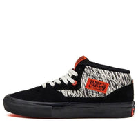 Victoria x Vans Half Cab 'Black White' VN0A5FCD1KP
