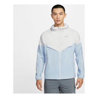 جاكيت Nike Windrunner Repel باللون الأزرق والأبيض FB7541-094