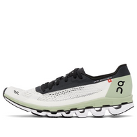 (WMNS) حول تشغيل Cloudboom 'White Black Green' 37.99639